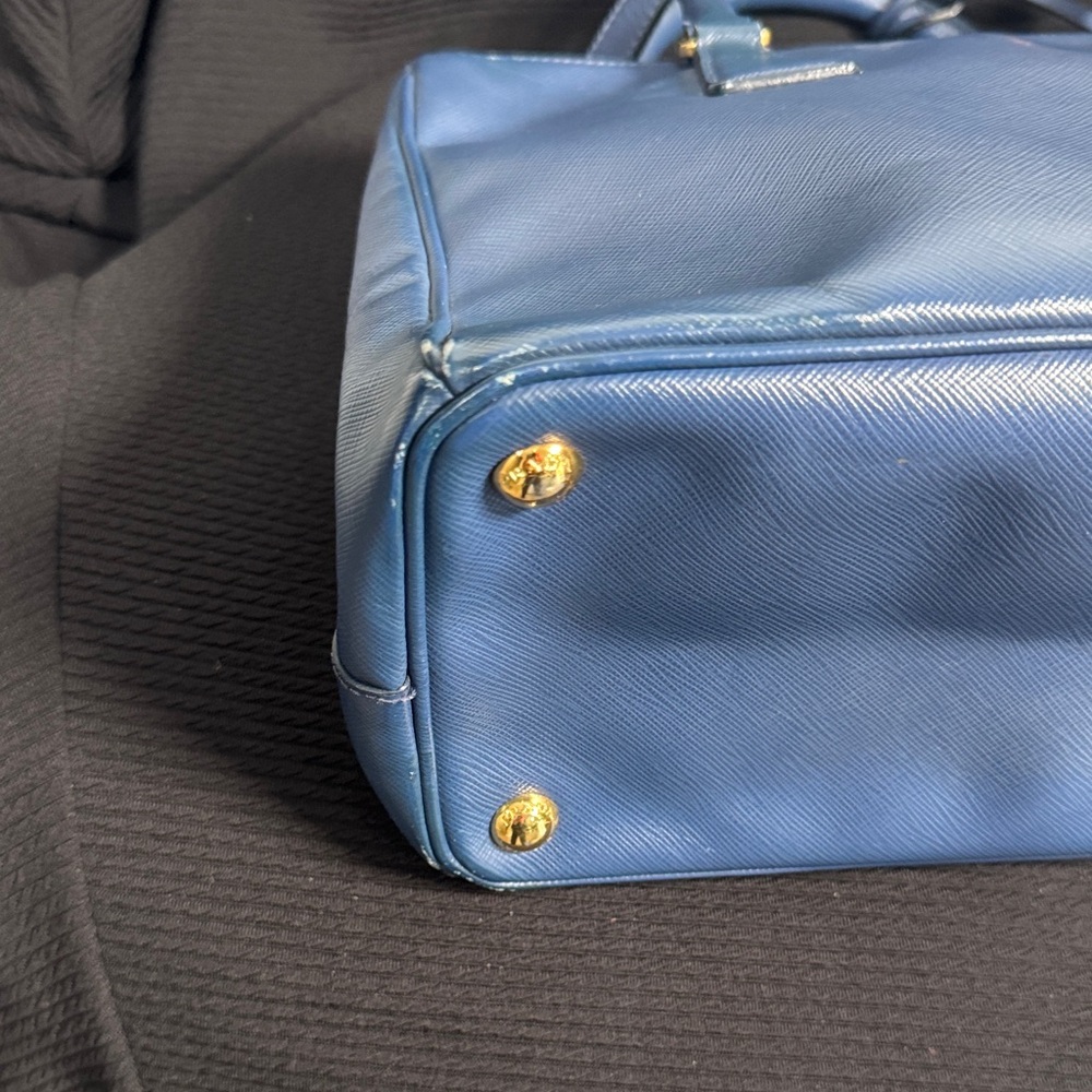 Prada Blue Saffiano Leather Women's Bag - Picture 5 of 16